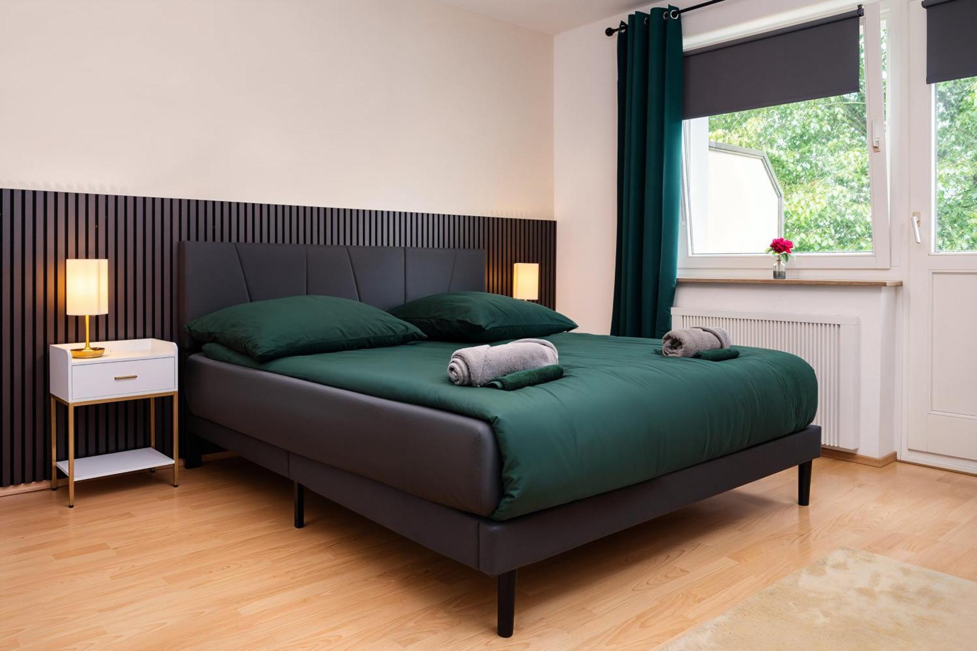 Smart Home - Essen - Perfect For 5 Guests! Central - Balcony - Netflix - Free Parking Zone المظهر الخارجي الصورة