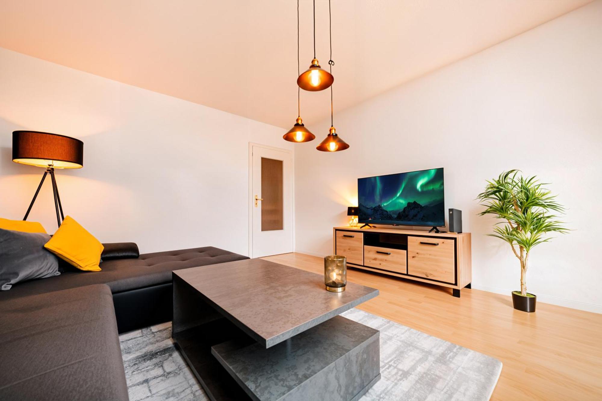 Smart Home - Essen - Perfect For 5 Guests! Central - Balcony - Netflix - Free Parking Zone المظهر الخارجي الصورة